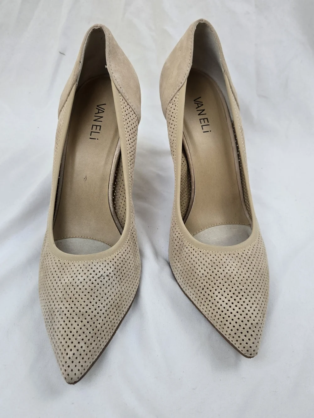 VANELi Women's Perforated Suede Pumps Beige Taupe Pointed Toe Heels Size 10